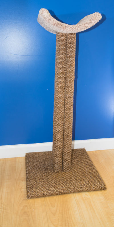 Scratching Post with Scooped Bed - Image 4