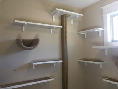Wall Mounted Sisal Scratch Pole 6' - Image 3
